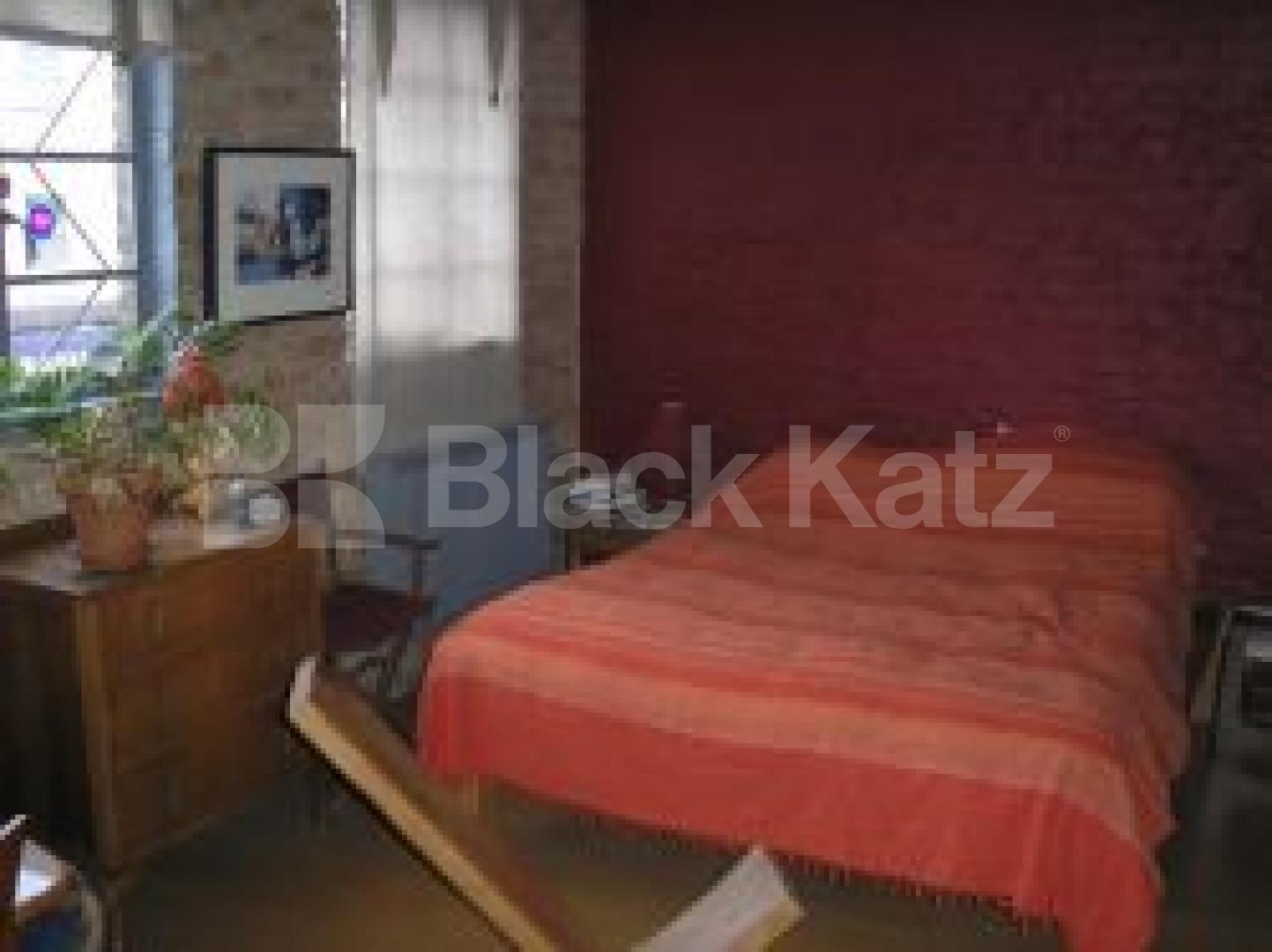 			New Instruciton, Studio Apartment, 1 bath, 1 reception Studio			 Queens Crescent, CHALK FARM / KENTISH TOWN NW5